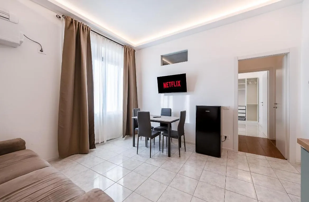 Apartment Smile Suite In Milan Italy